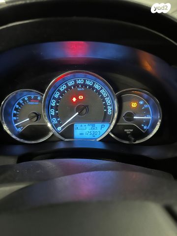 טויוטה קורולה