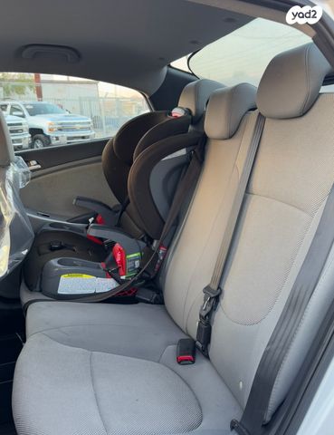 יונדאי אקסנט i25