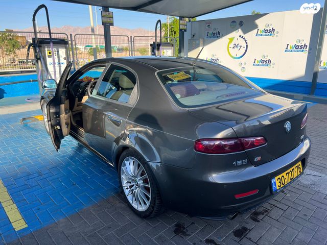 אלפא רומיאו 159