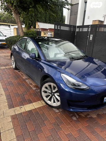 מודעת רכב טסלה מודל 3