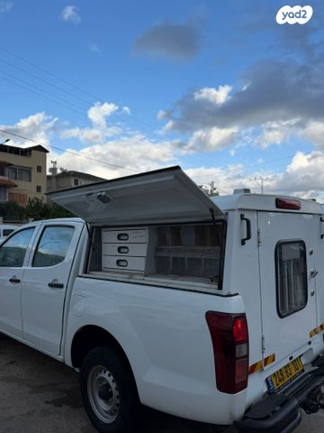 איסוזו די-מקס