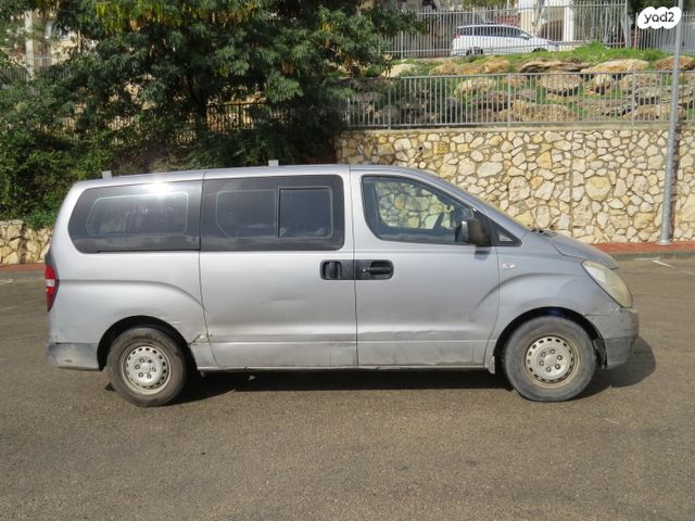 יונדאי H-1 / i800