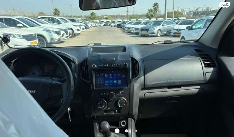 איסוזו די-מקס