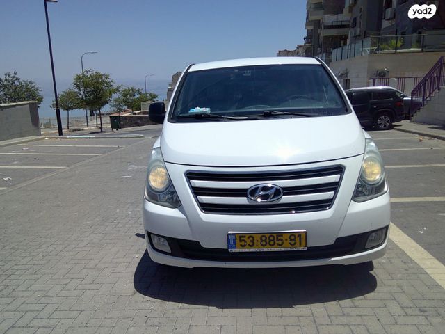 יונדאי H-1 / i800