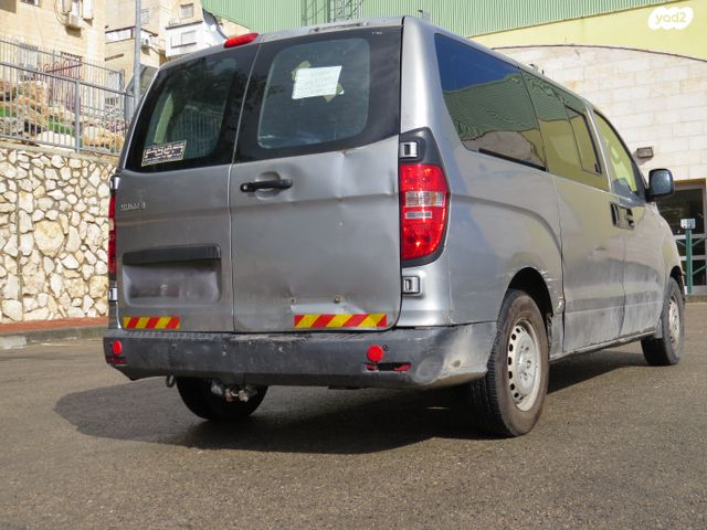 יונדאי H-1 / i800