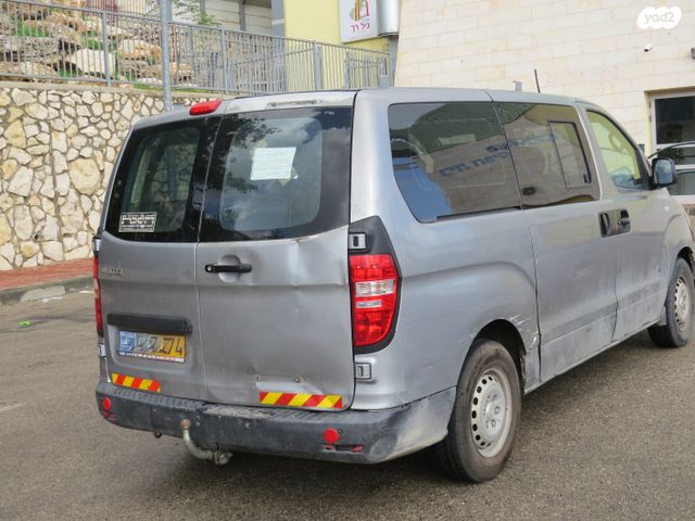 יונדאי H-1 / i800