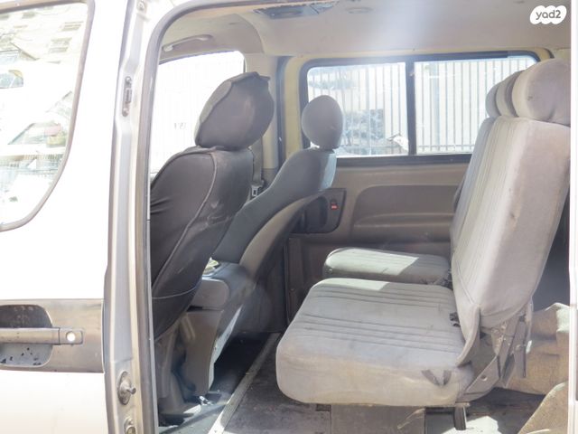 יונדאי H-1 / i800