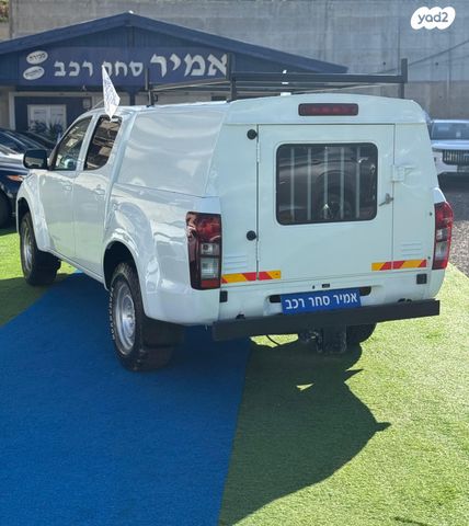 איסוזו די-מקס