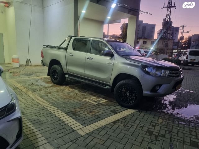 טויוטה היילקס