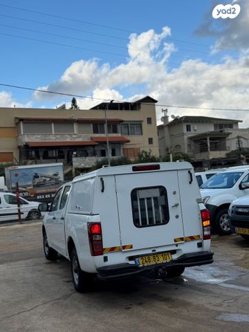 איסוזו די-מקס