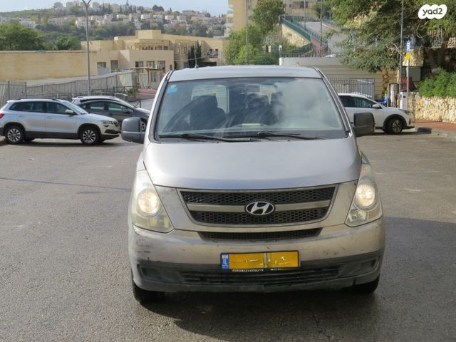 יונדאי H-1 / i800