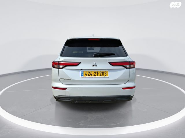 מיצובישי אאוטלנדר