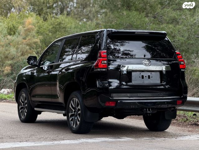 טויוטה לנד קרוזר