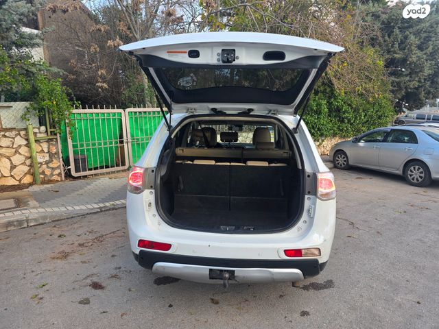 מיצובישי אאוטלנדר