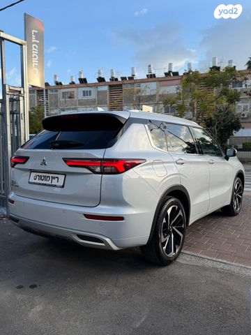 מודעת רכב מיצובישי אאוטלנדר 2