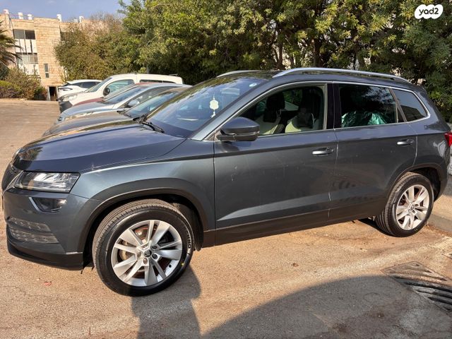 מודעת רכב סקודה קארוק