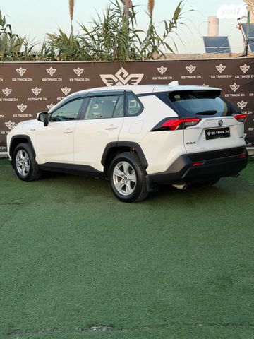 טויוטה RAV4