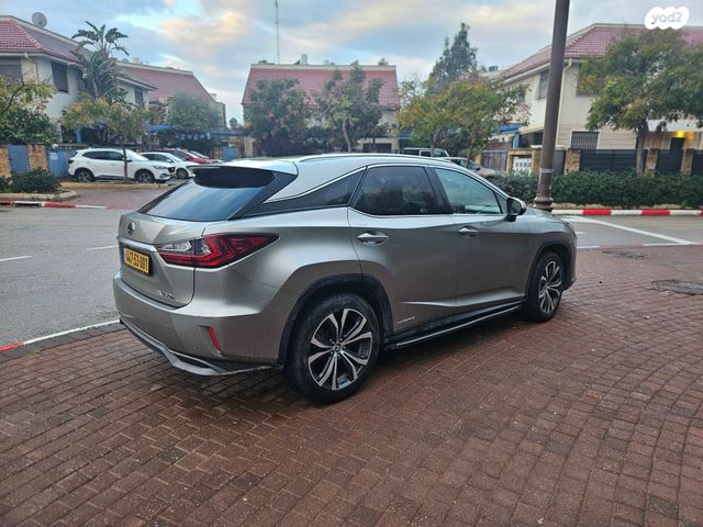 לקסוס RX
