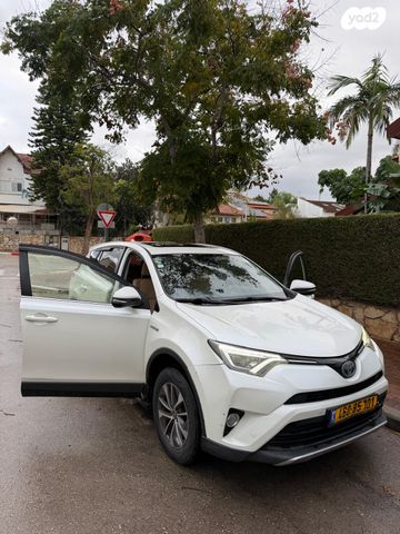 מודעת רכב טויוטה RAV4