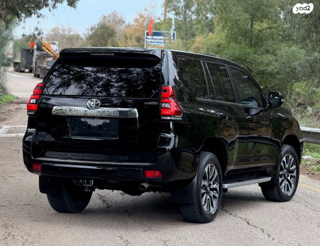 טויוטה לנד קרוזר