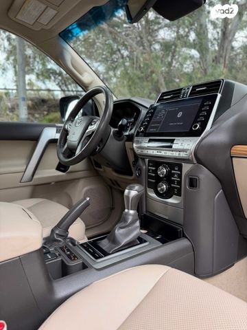 מודעת רכב טויוטה לנד קרוזר 1