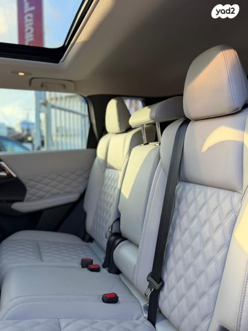 מיצובישי אאוטלנדר