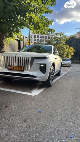 מודעת רכב הונגצ'י E-HS9