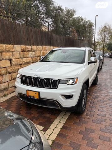 מודעת רכב ג'יפ גרנד צ'ירוקי