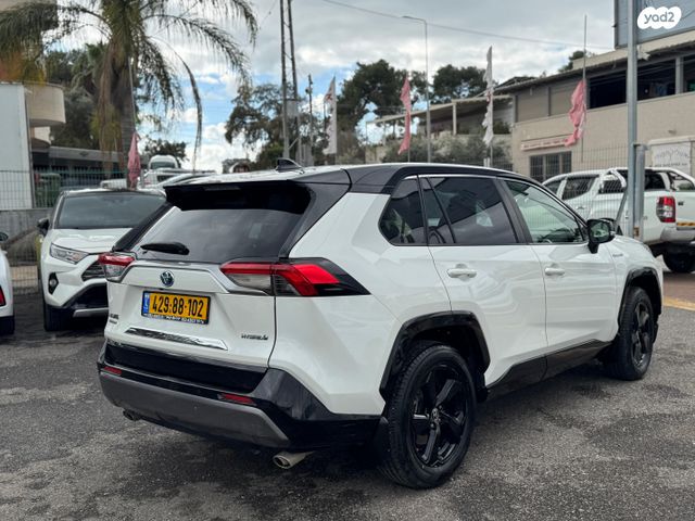 טויוטה RAV4