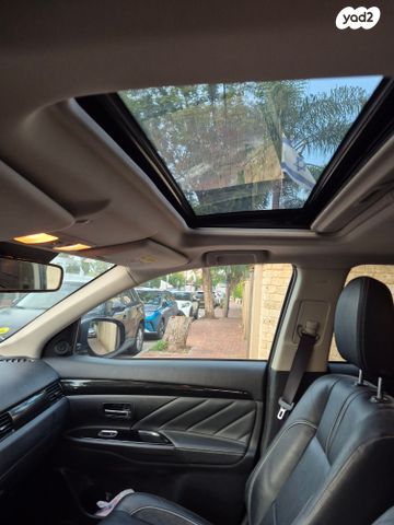 מיצובישי אאוטלנדר