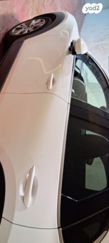 מודעת רכב מאזדה CX-30