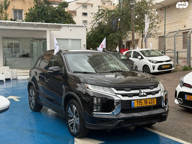 מודעת רכב מיצובישי ASX