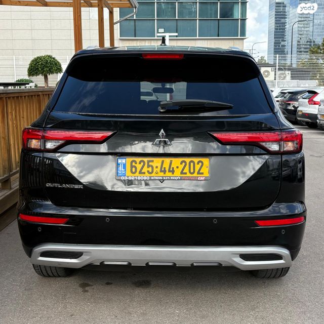 מיצובישי אאוטלנדר