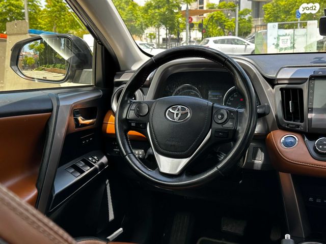 טויוטה RAV4