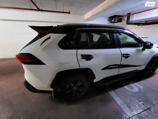 טויוטה RAV4