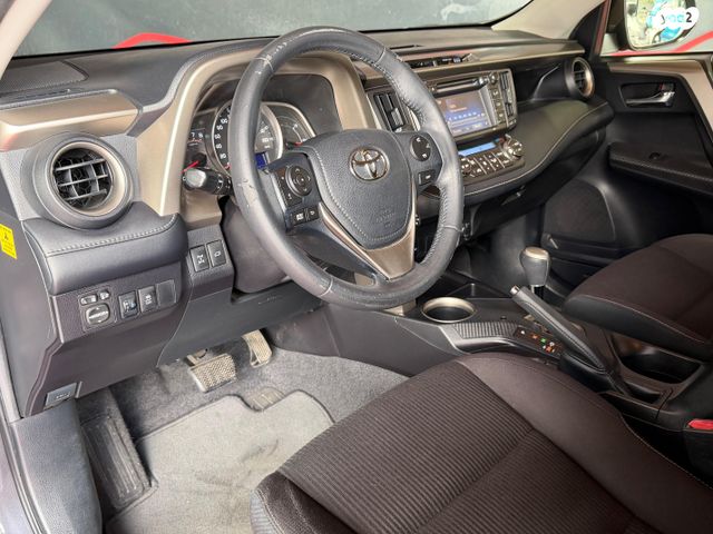 טויוטה RAV4