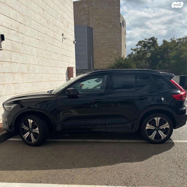 מודעת רכב וולוו XC40