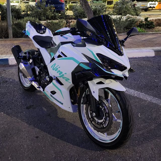 קאוואסאקי נינג'ה 400