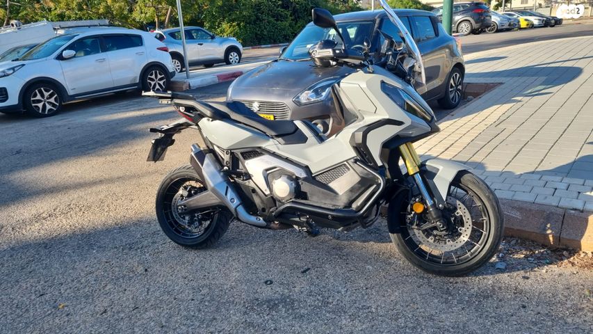 מודעת רכב הונדה X-ADV750