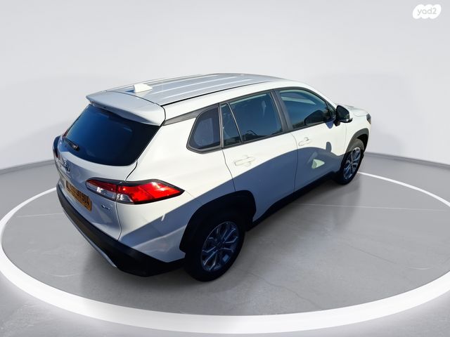 טויוטה קורולה קרוס