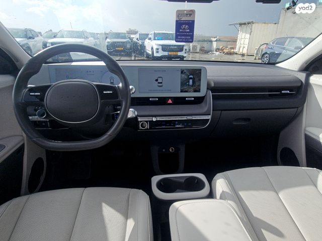 יונדאי איוניק 5