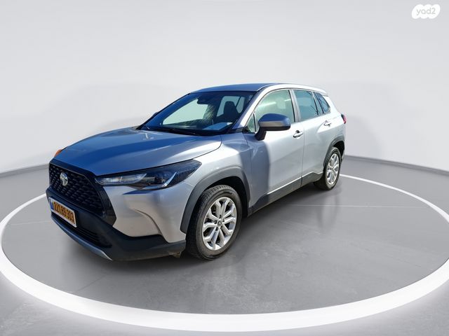 טויוטה קורולה קרוס