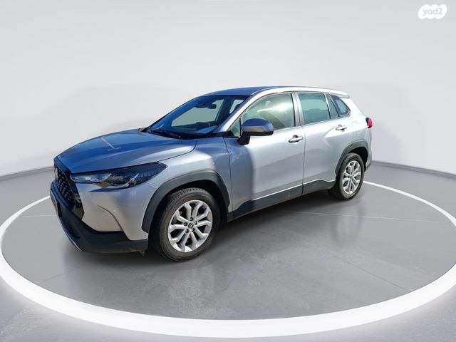 טויוטה קורולה קרוס