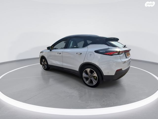 ג׳ילי Geometry C