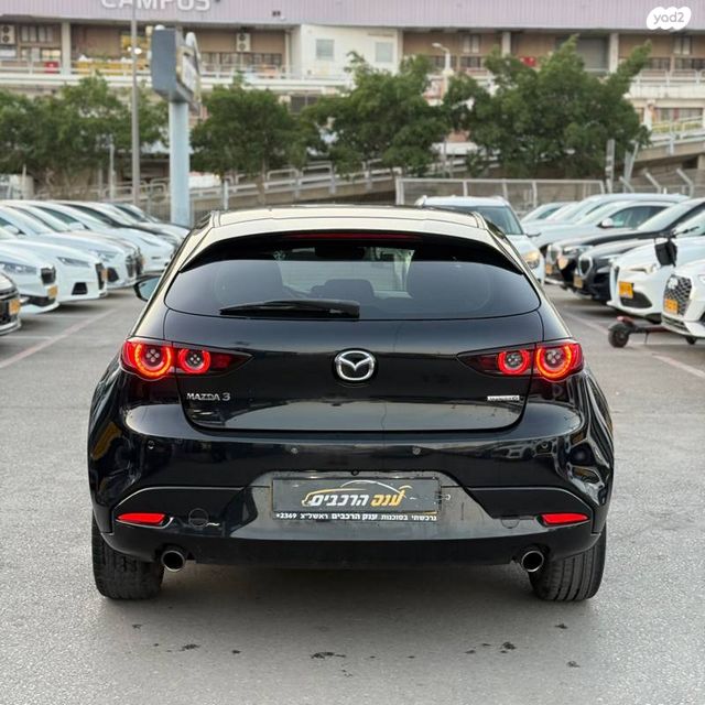 מאזדה 3