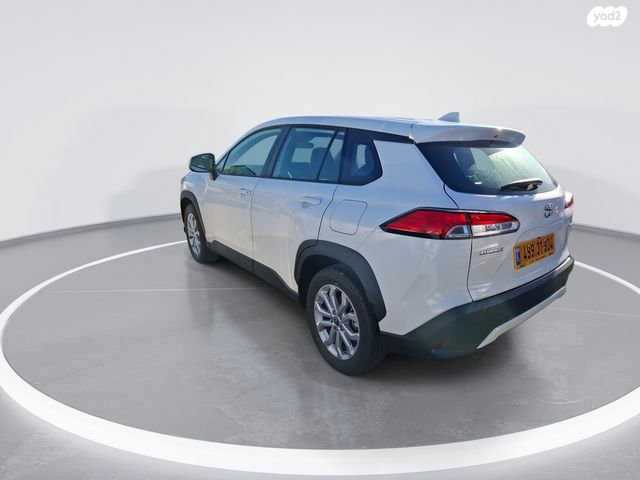 טויוטה קורולה קרוס