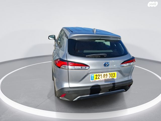 טויוטה קורולה קרוס