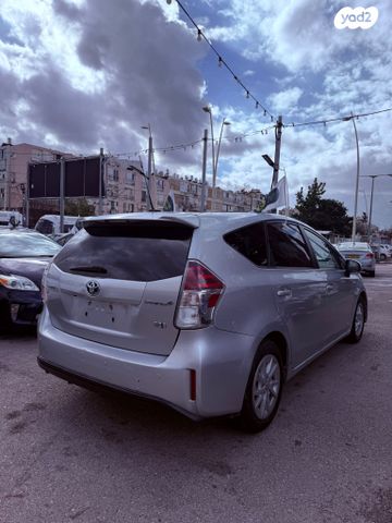 טויוטה פריוס פלוס