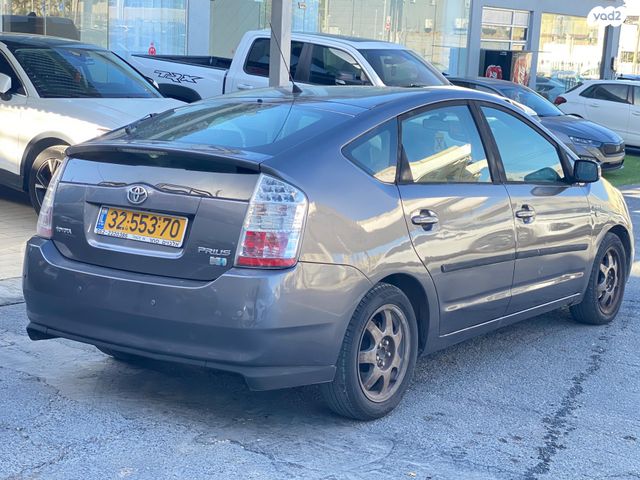 טויוטה פריוס