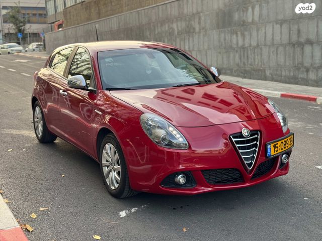 אלפא רומיאו ג'ולייטה